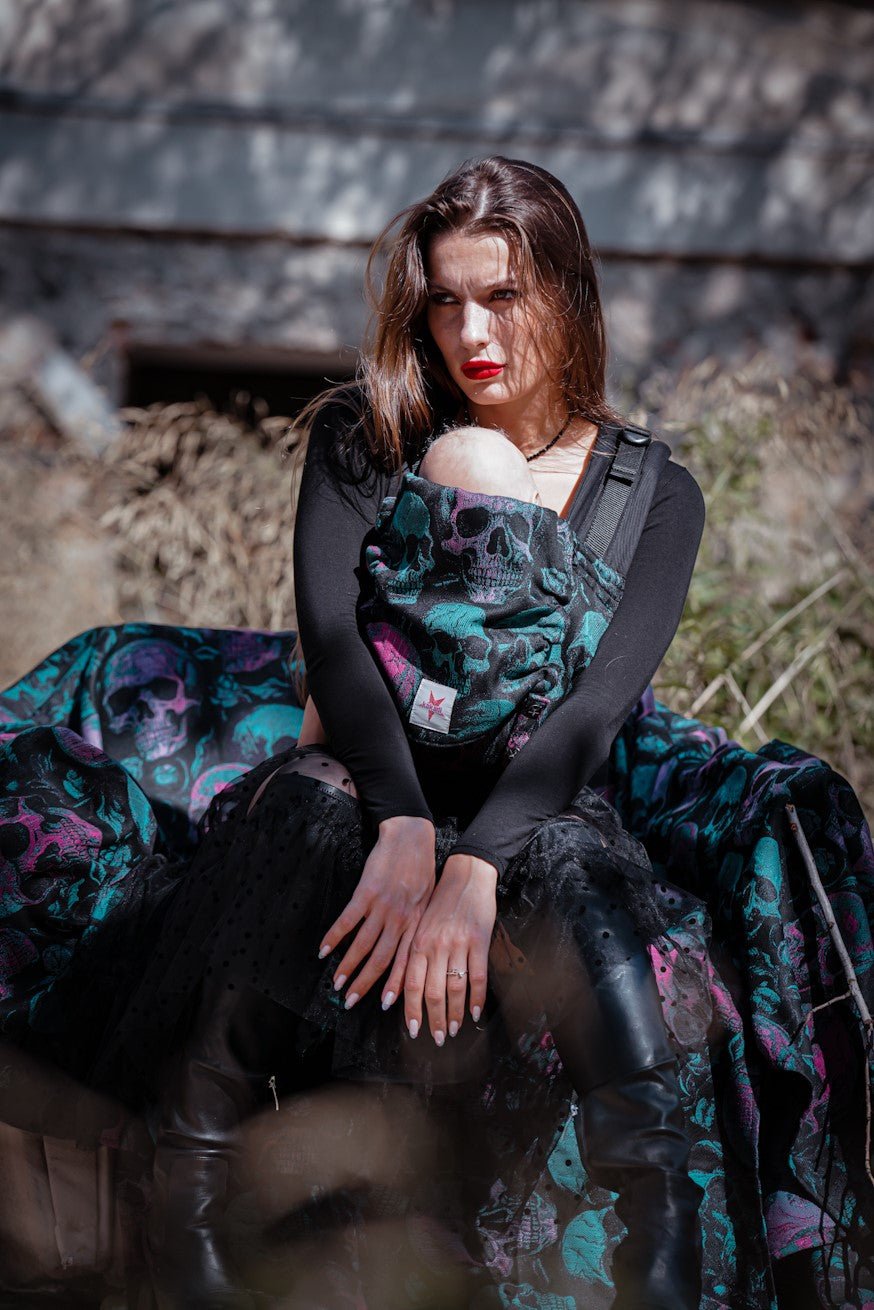 Babytrage Flip Scary Skulls - KOKADI