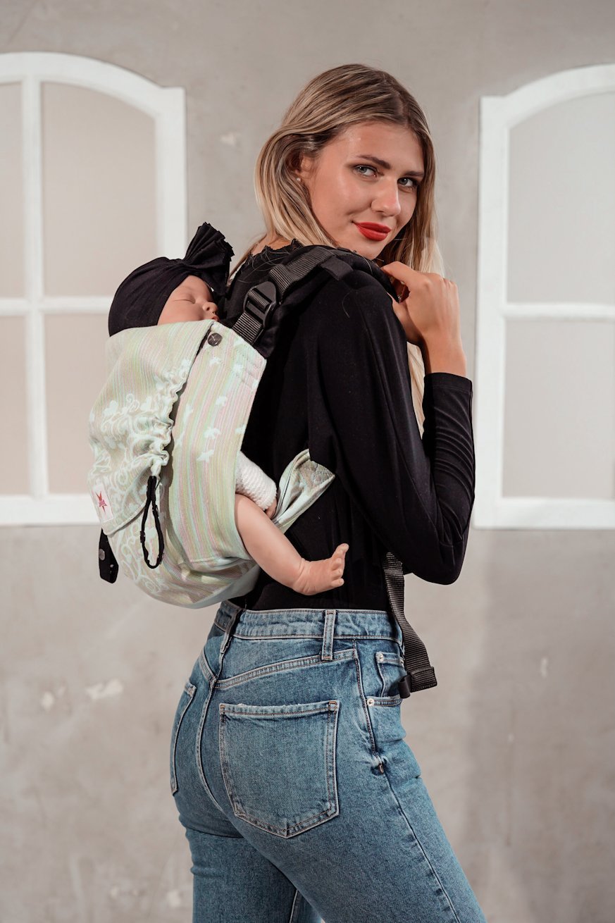 Babytrage Onbu Marlene im Wunderland - KOKADI